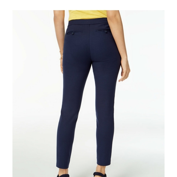 Madison Jules size 8 Blue Zip
Pocket Skinny Pants - Picture 2 of 4